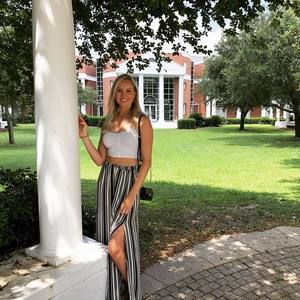 Meet your Posher, Angela